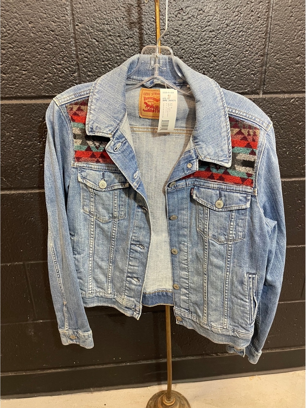 Levi's women’s Denim Jacket with Patterned Shoulder Panels, Size XL